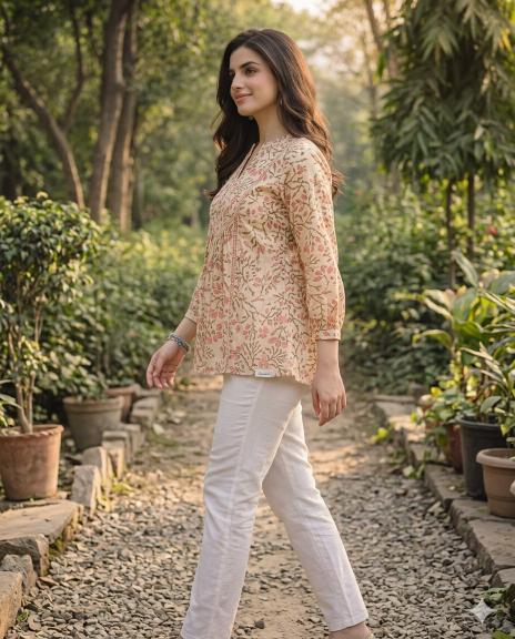 Ruhani Short Kurti