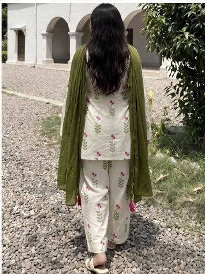Pink Floral Printed Kurta with Palazzos - Soraani