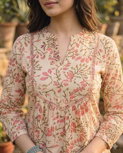 Ruhani Short Kurti - Soraani
